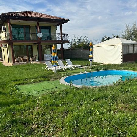 Villa Sunray Topola Bagian luar foto