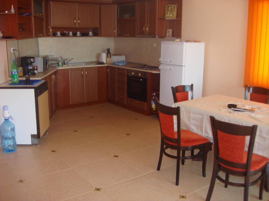 Villa Sunray Topola Bagian luar foto